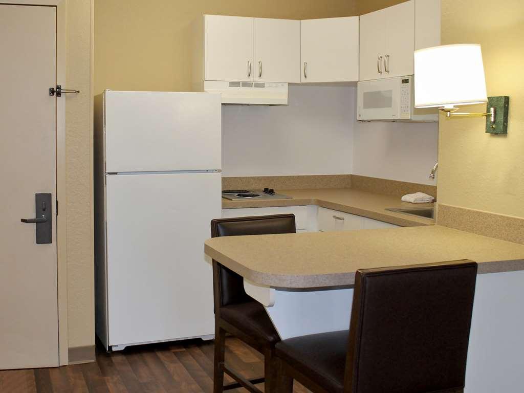 Auburn Hills Extended Stay Inn Room photo